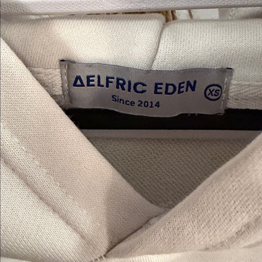 ⭐️Aelfric Eden Cherry Graphic Hoodie⭐️ - Picture 8 of 11